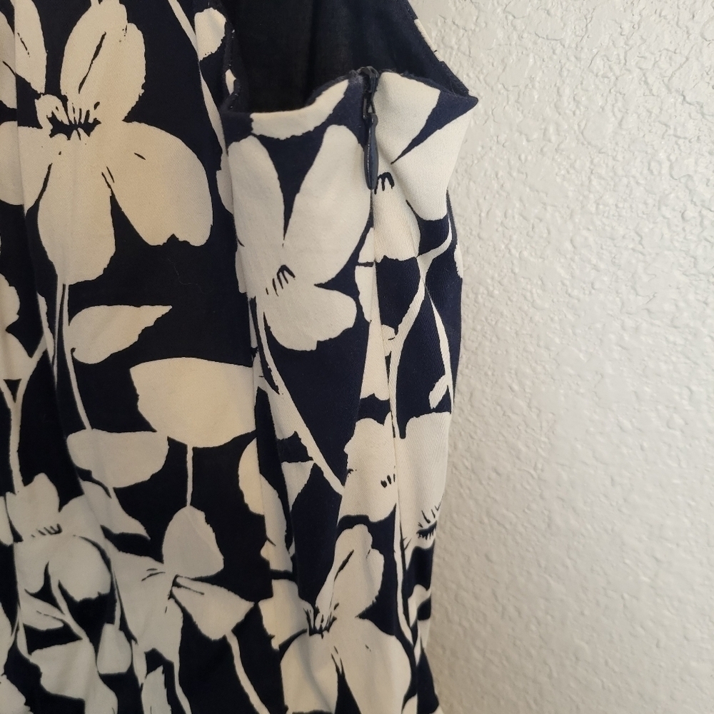 American Living Blue & White Floral Pleated Fit & Flare Women's Size 16 - Picture 7 of 9